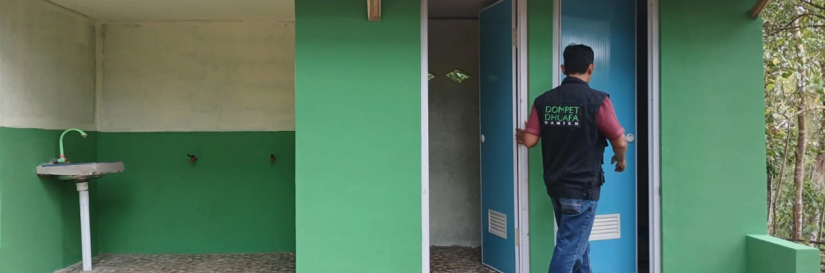 XM Love финансирует ремонт школьных туалетов (фото 2)